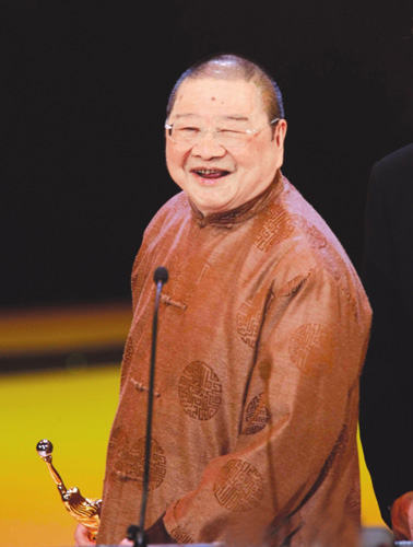 倪匡离世，享年87岁。