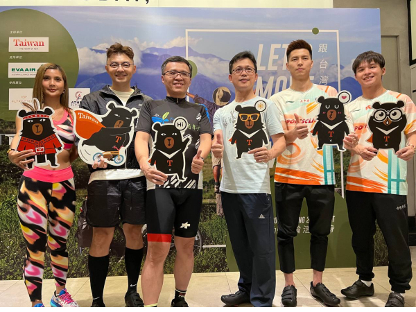 陈凯旋及大马羽球男双组合王耀新及张御宇出席台湾观光局活动。