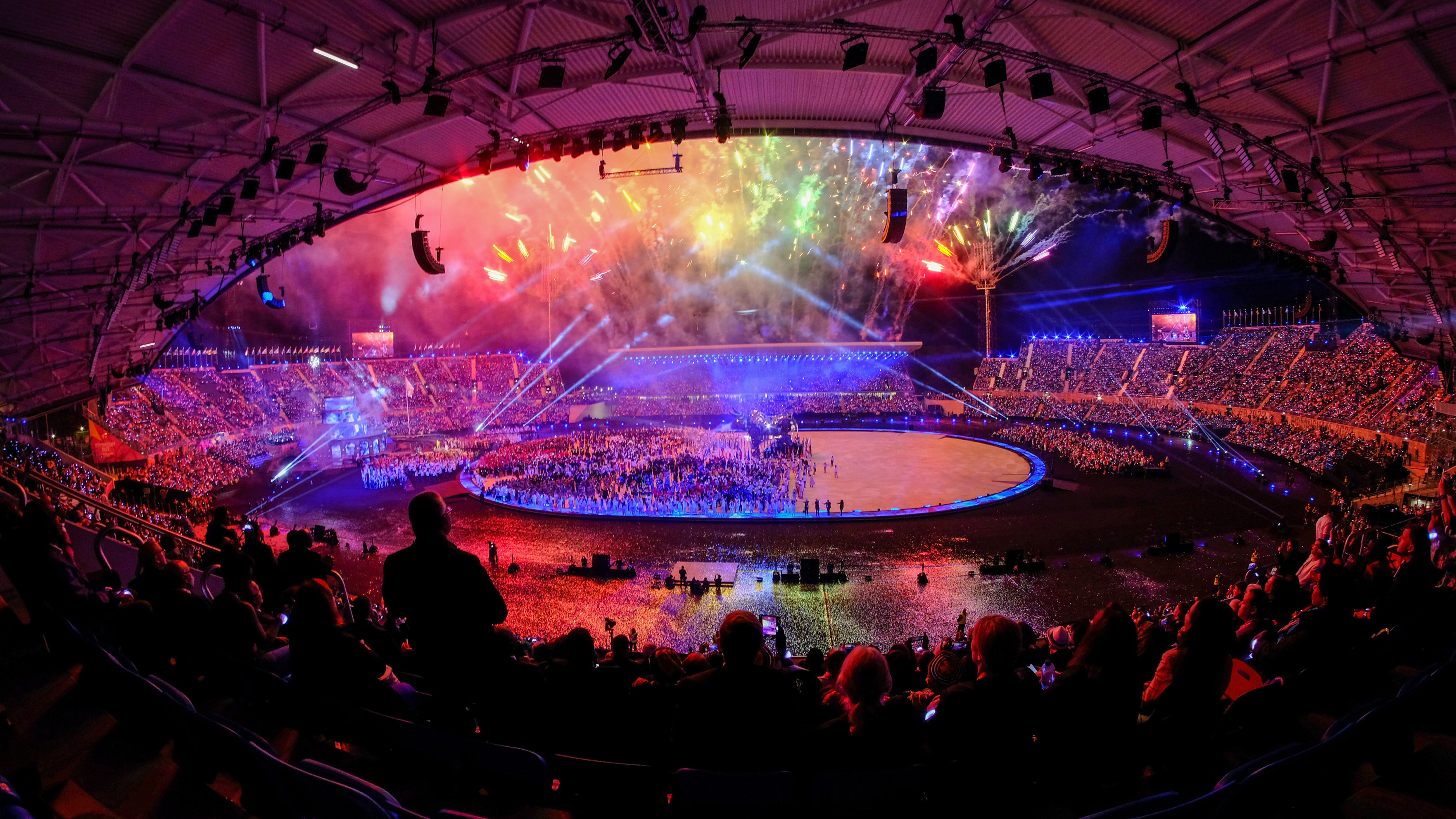 共运会开幕式少不了绚丽的烟花表演。(美联社)