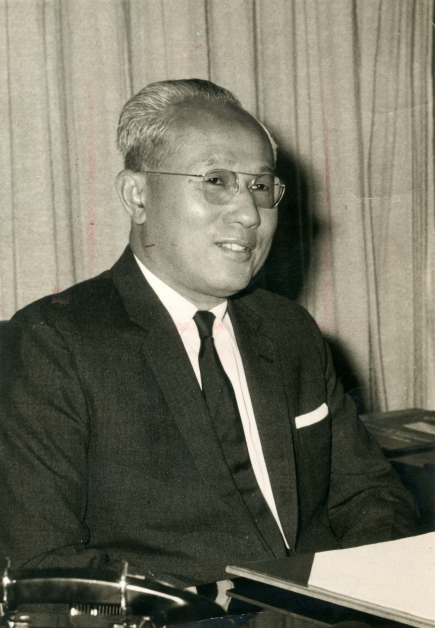 陈修信是我国第二任财政部长。