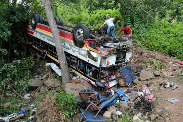 Nicaragua,Horror,car accident