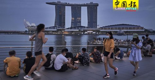 新加坡经济险陷萎缩  收紧政策 新元再升值！