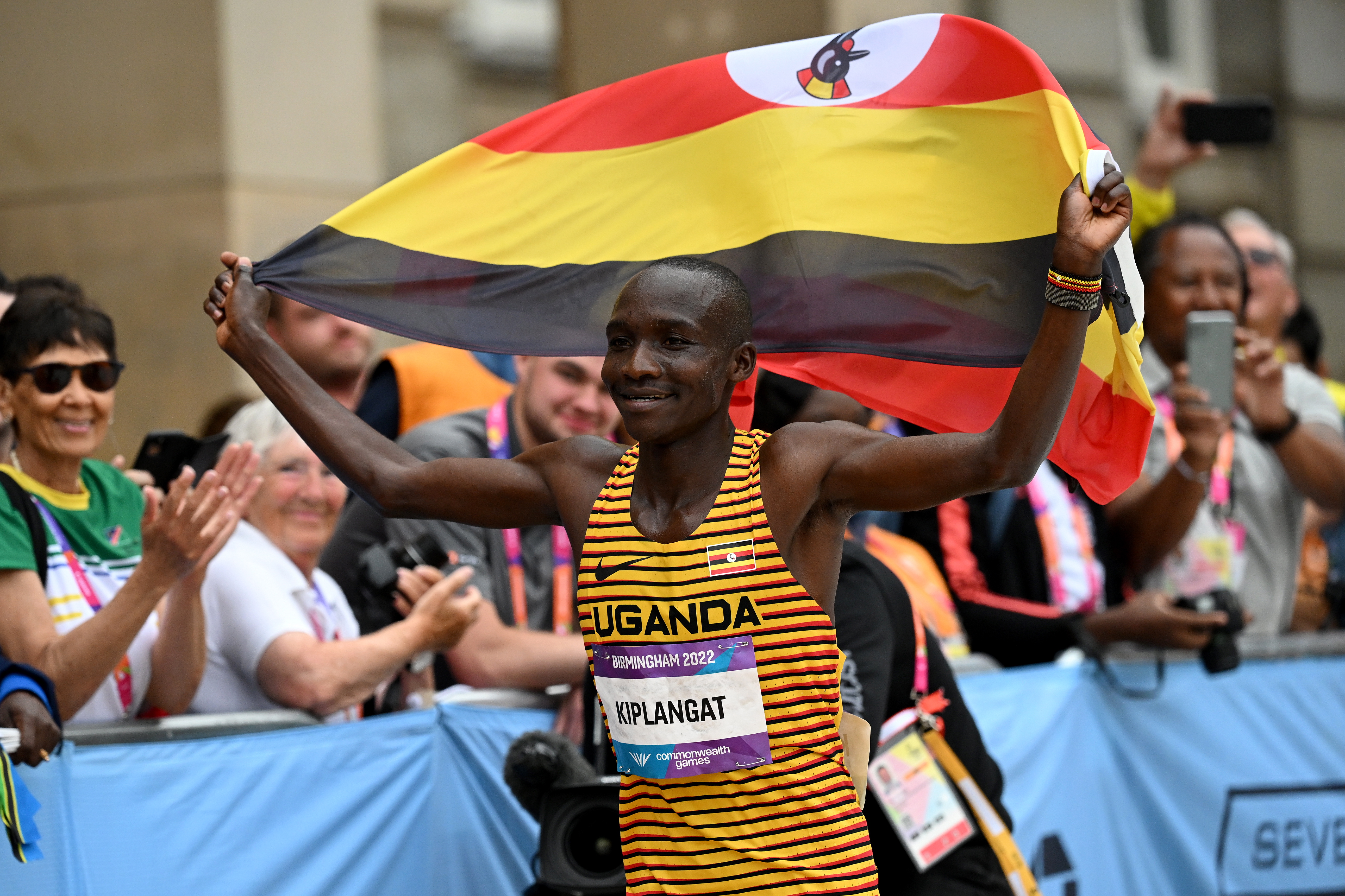 乌干达的基普兰加特摘下伯明翰共运会男子马拉松金牌。（欧新社）
