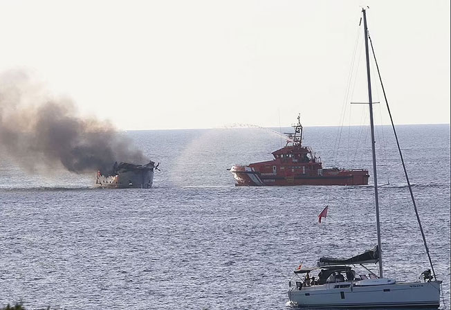 游艇大火今已被扑灭。