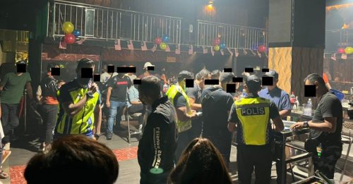 国庆前扫荡娱乐场所 警捕25人 包括强奸案通缉犯