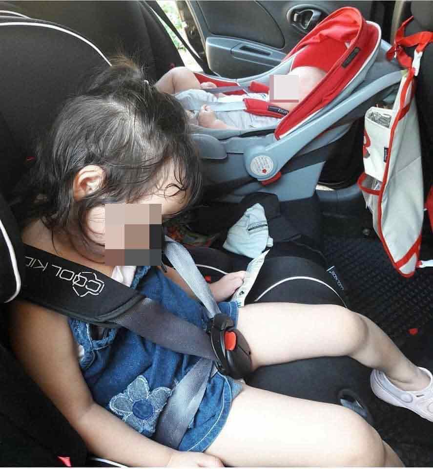 事主庆幸两名孩子车祸时在儿童安全座椅的保护下毫发无伤。