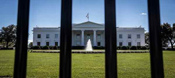 美国特勤局一名特工当地9日在白宫外遇袭。