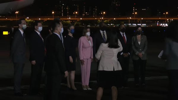 佩洛西出访 人大 taiwan china pelosi arrive
