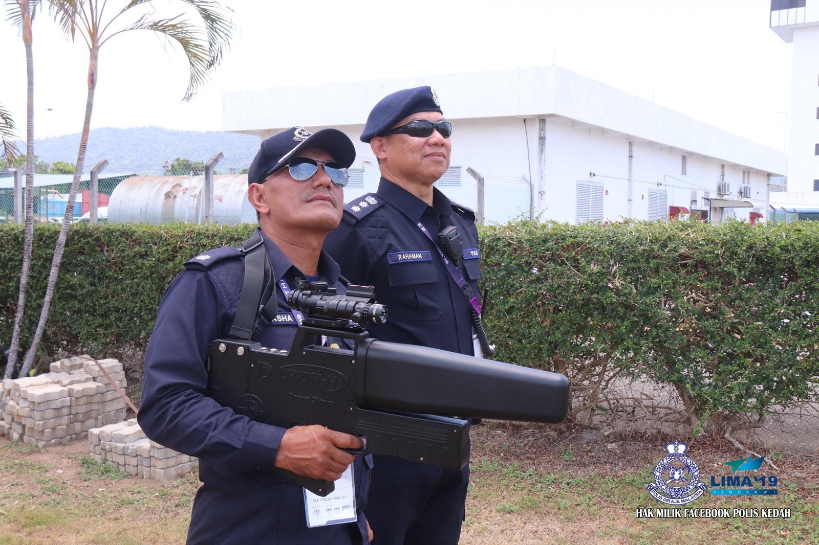 2019年浮罗交怡国际海空展（LIMA）举办期间，警方也在场进行“反无人机行动”。（档案照）