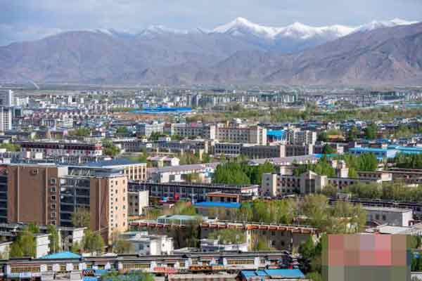 西藏日喀则市。（中新网）