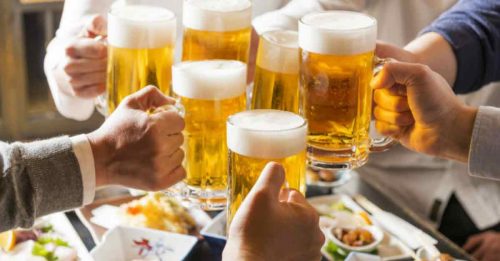 日本为增税收 鼓励年轻人多喝酒