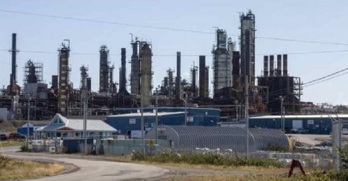 加拿大炼油厂 起火爆炸8伤