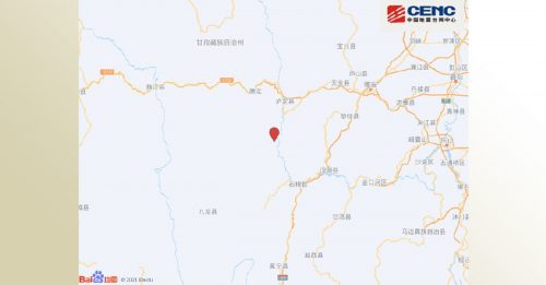 四川泸定县6.8级地震 成都重庆震感强 民众逃生