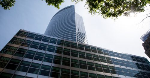 传高盛本月起将解雇数百人 疫情来最大规模裁员