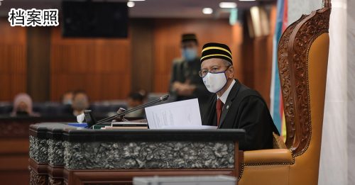 议会改革是首要焦点 阿兹哈赞议员自律