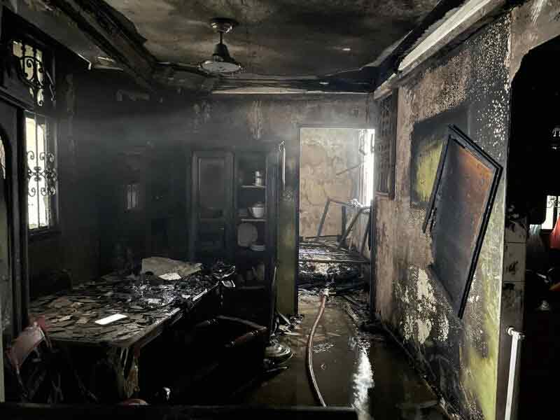 失火单位的客厅被烧毁。（取自民防面子书） 