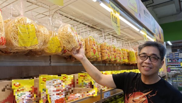 黄健强师傅于2018年荣获国际美食平台“最杰出亚洲中餐”奖，如今他除了主力研发创新食谱，也拹助马来西亚连锁餐厅设计、构思与研发菜单。