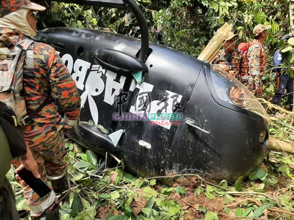 Missing,helicopter,pilot,dies