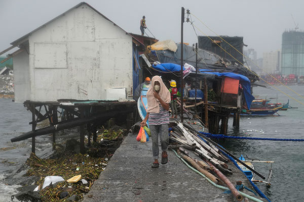Philippines Typhoon 台风 停工 停课