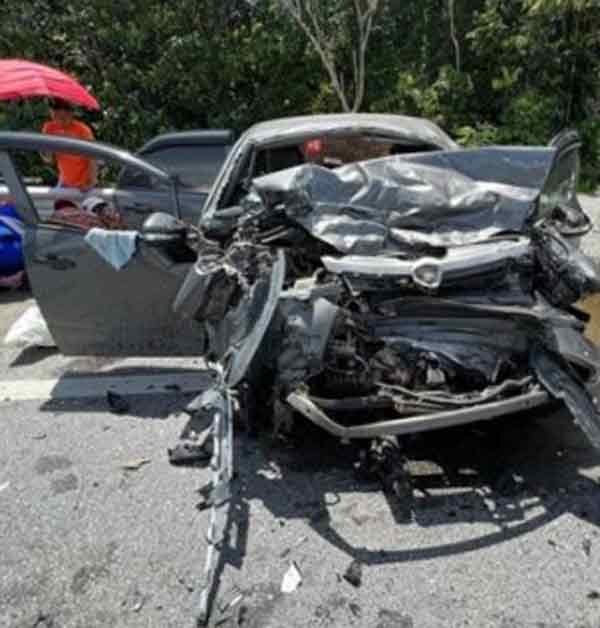 轎車貨卡相撞 女童亡 8人傷