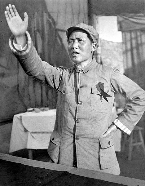 毛泽东摄于1939年。