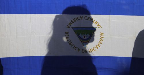 小国尼加拉瓜 左断交荷兰 右拒美使入境