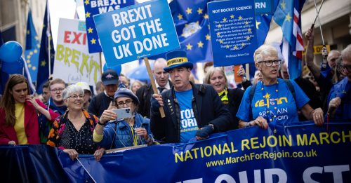 伦敦逾万人抗议游行 吁英国重返欧盟