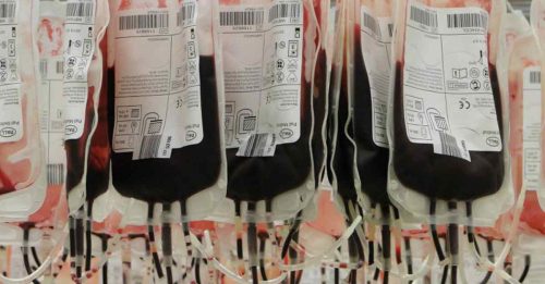 把果汁当血袋输血后死亡 印度医院卸责：是家属买的