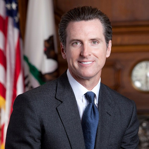 加州州长纽森。