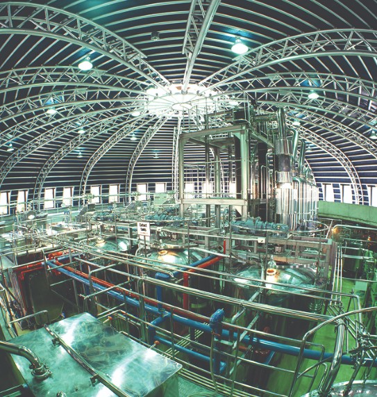 三基黑枣精的工厂内部设计新颖，产品由全自动化科技生产。