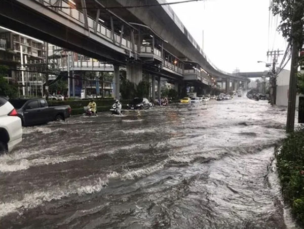 thailand bangkok rain hujan 曼谷 降雨量