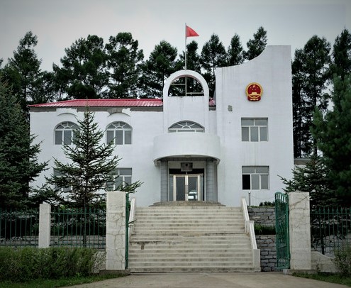 虎头乌苏里江中国边防站建筑外观。