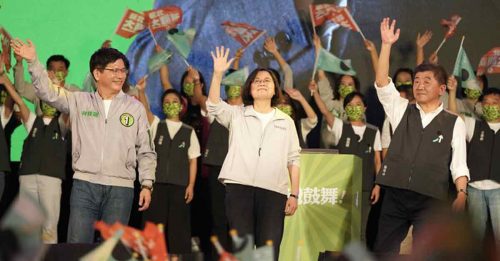 蔡英文：没接受“一国两制”方案  吁选民为台湾挺身而出
