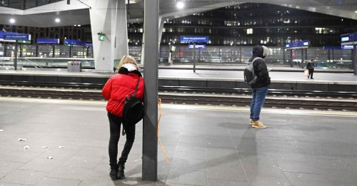 奥地利铁路 因罢工暂停运营