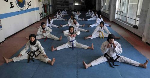 塔利班嚴格執行性別隔離   禁女性進入體育館