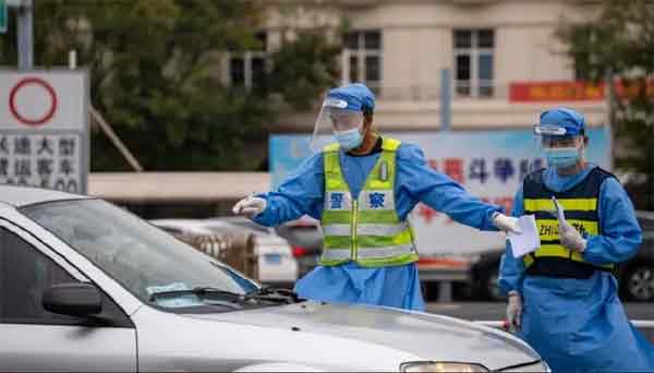 中国境内目前仍旧实施防疫封控，坚持清零政策。翻摄自微博