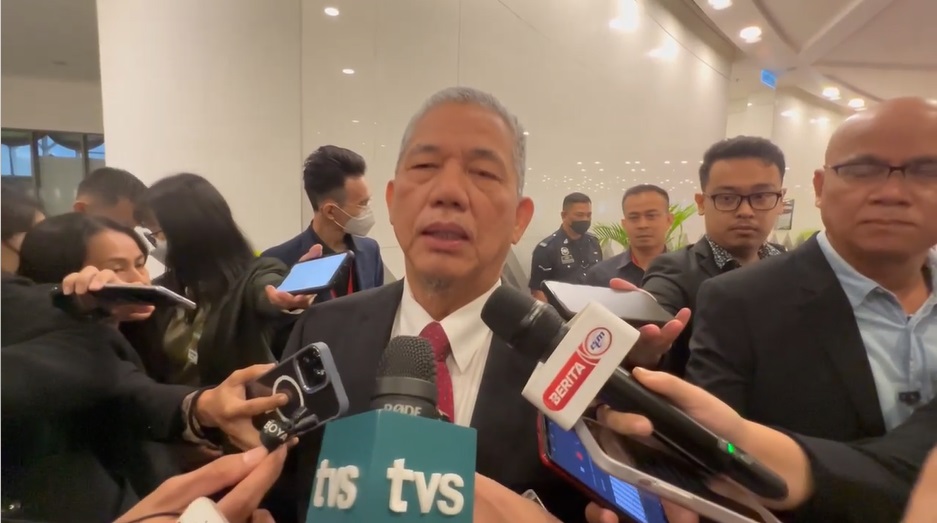 法迪拉尤索夫：无论陛下做出怎么样的决定，我们都会遵从。