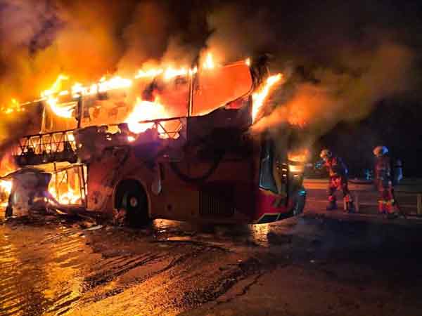 bus,fire,road accident