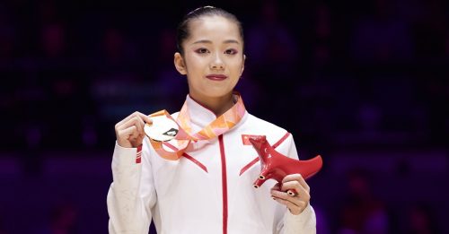 ◤世界体操锦标赛◢让人心跳加速  网民热议韦筱圆