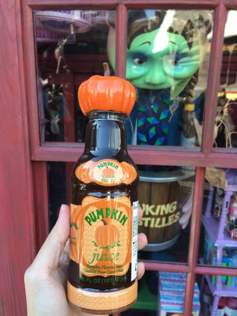 哈利波特常喝的“南瓜汁”，瓶身造型抢眼。