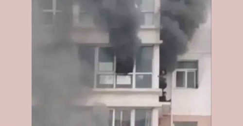 西安住宅起火酿5死 低层居民爬窗逃生
