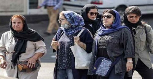 伊朗国会司法部检讨 强制女性戴头巾条例