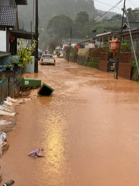 金马仑甘榜拉惹新村,水灾