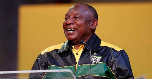 南非总统靠卖水牛赚千万 陷贪污丑闻将面临弹劾