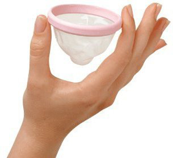  月亮杯又叫月经杯，是卫生棉的替代品之一。