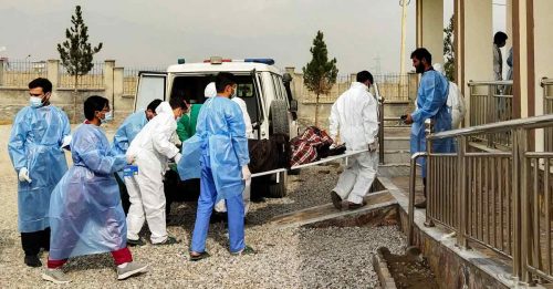 阿富汗隧道卡车翻车起火 酿12死37伤