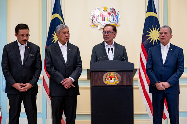 Anwar,press conference