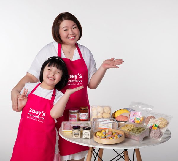 林静敏与女儿一起推广Zoey’s Homemade品牌。