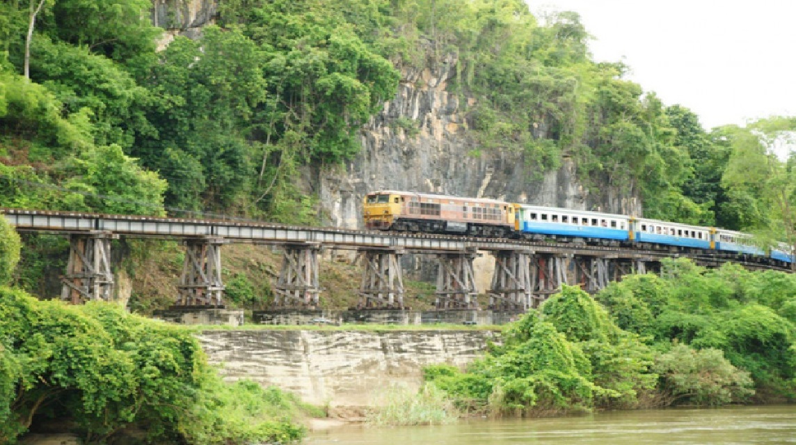 恶名昭彰的泰缅铁路。