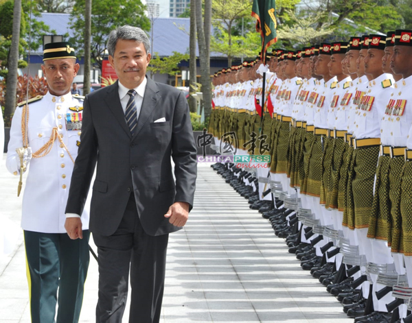 Ministers,punch,work